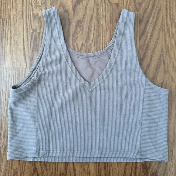 Lululemon Ribbed Softstreme Cropped Tank Top in Taupetastic NWOT Size 12 - Picture 4 of 12